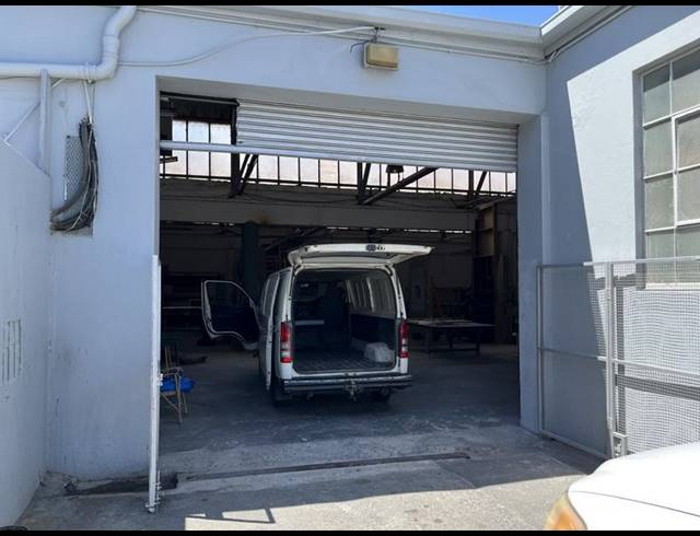 INDUSTRIAL PROPERTY TO RENT IN PAARDEN EILAND